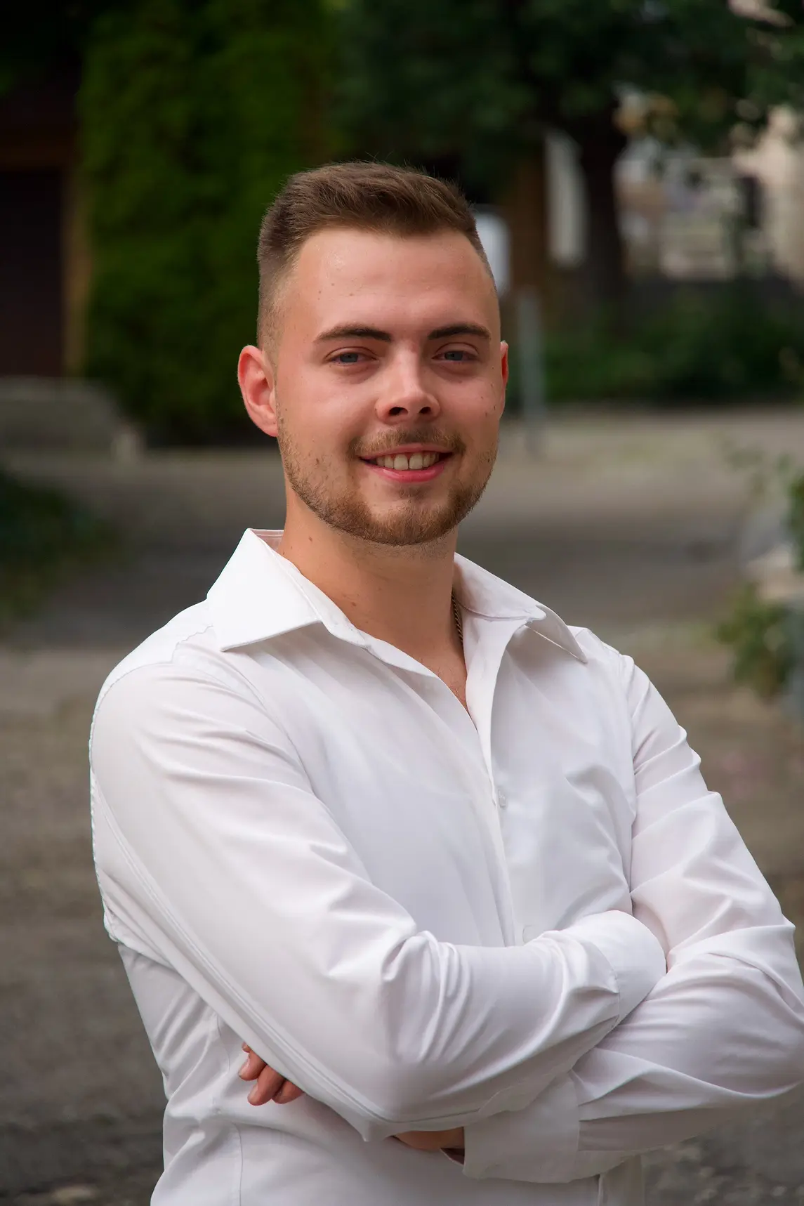 Teammitglied bei der strategischen Arbeit